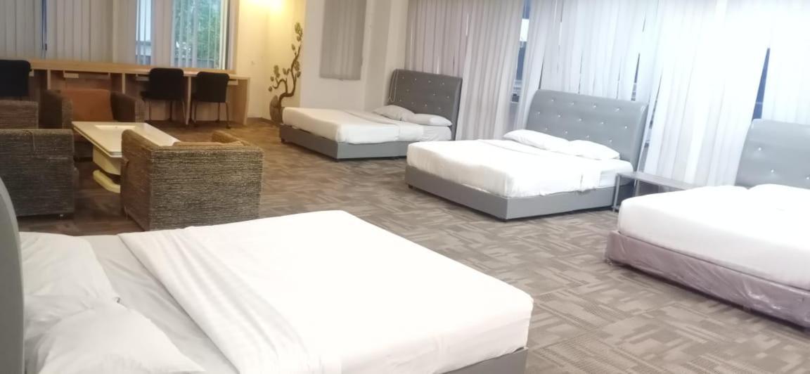 Golden Leaf Hotel Danga Bay Τζόχορ Μπάχρου Εξωτερικό φωτογραφία