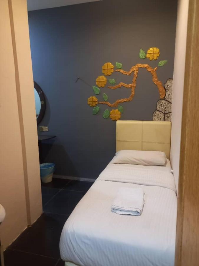 Golden Leaf Hotel Danga Bay Τζόχορ Μπάχρου Εξωτερικό φωτογραφία